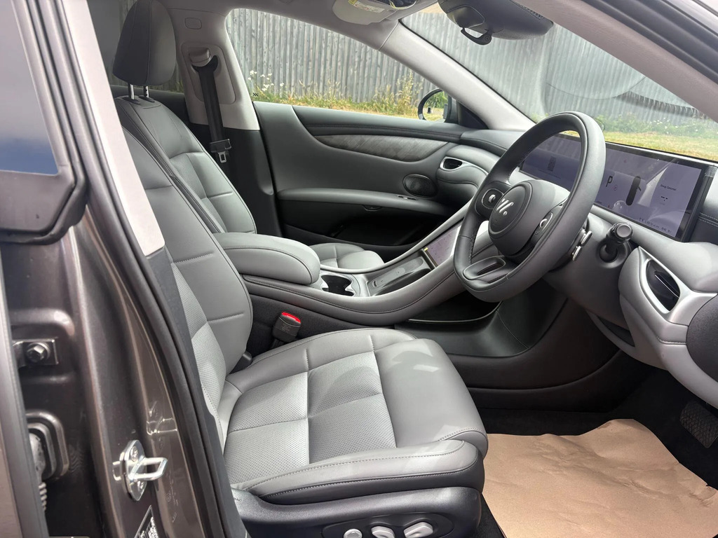 MG IM5 100Kwh Rwd Long Range Black #12