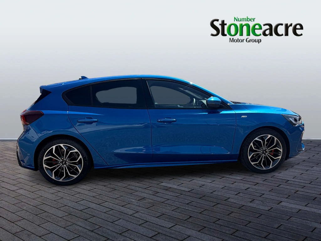 Ford Focus St-line Red #7