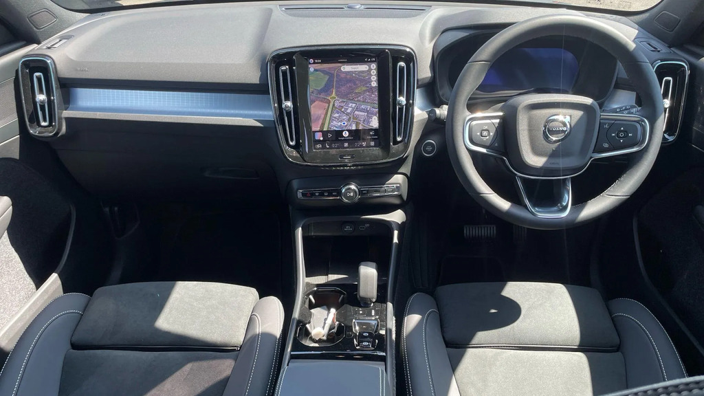 Volvo XC40 2.0 B3p Plus Dark #6