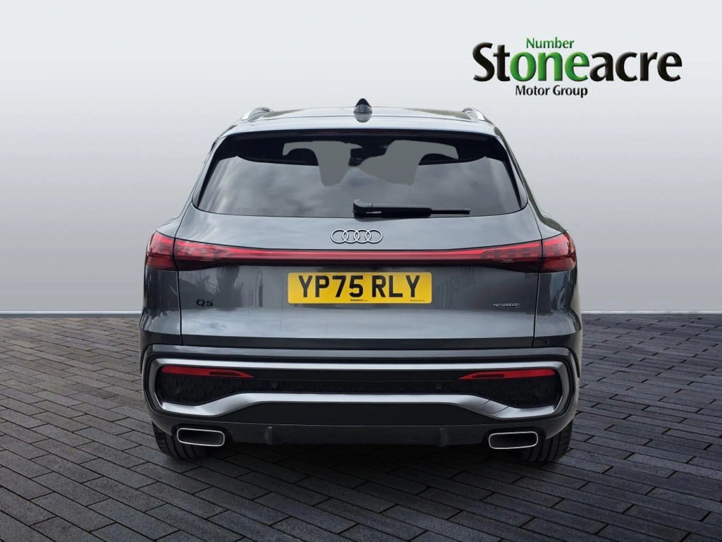 Audi Q5 2.0 E-hybrid 25.9Kwh S Line S Tronic Quattro Euro  #4