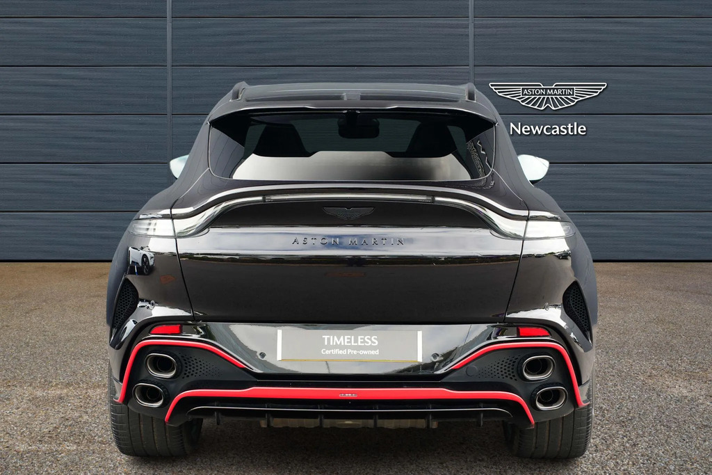 Aston Martin DBX 4.0L V8 707 25My Black #7