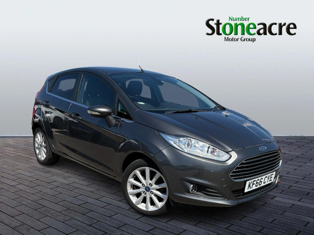 Ford Fiesta Hatchback Red #1