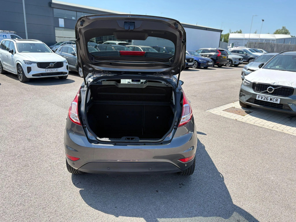 Ford Fiesta Hatchback Red #21