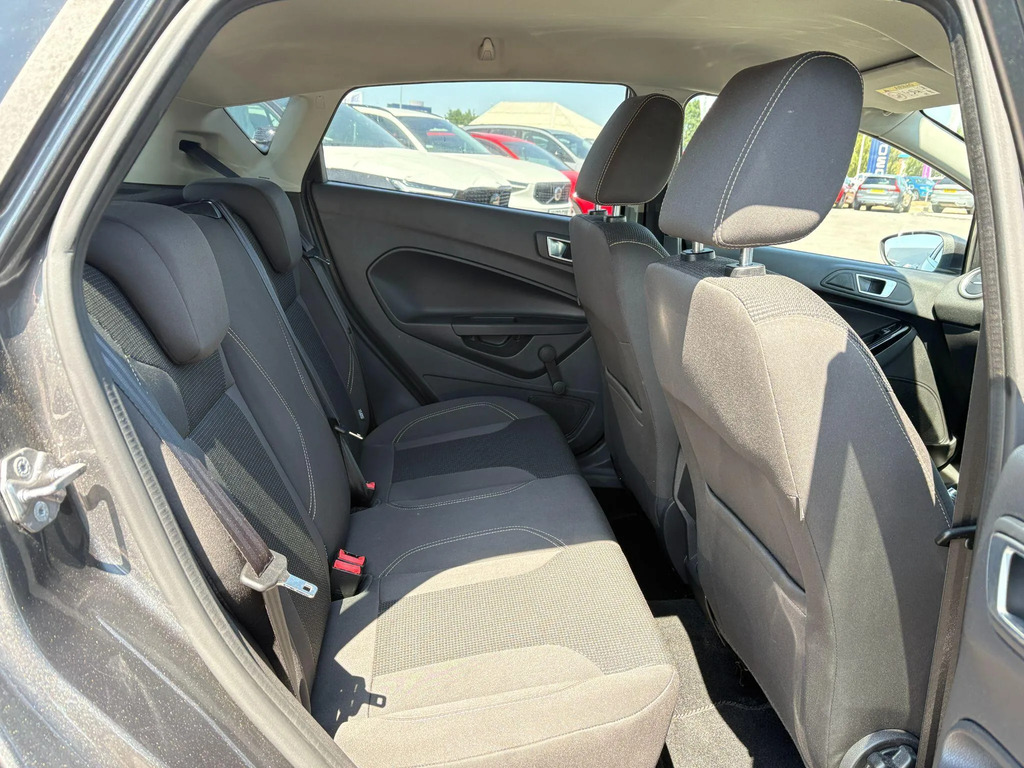 Ford Fiesta Hatchback Red #14
