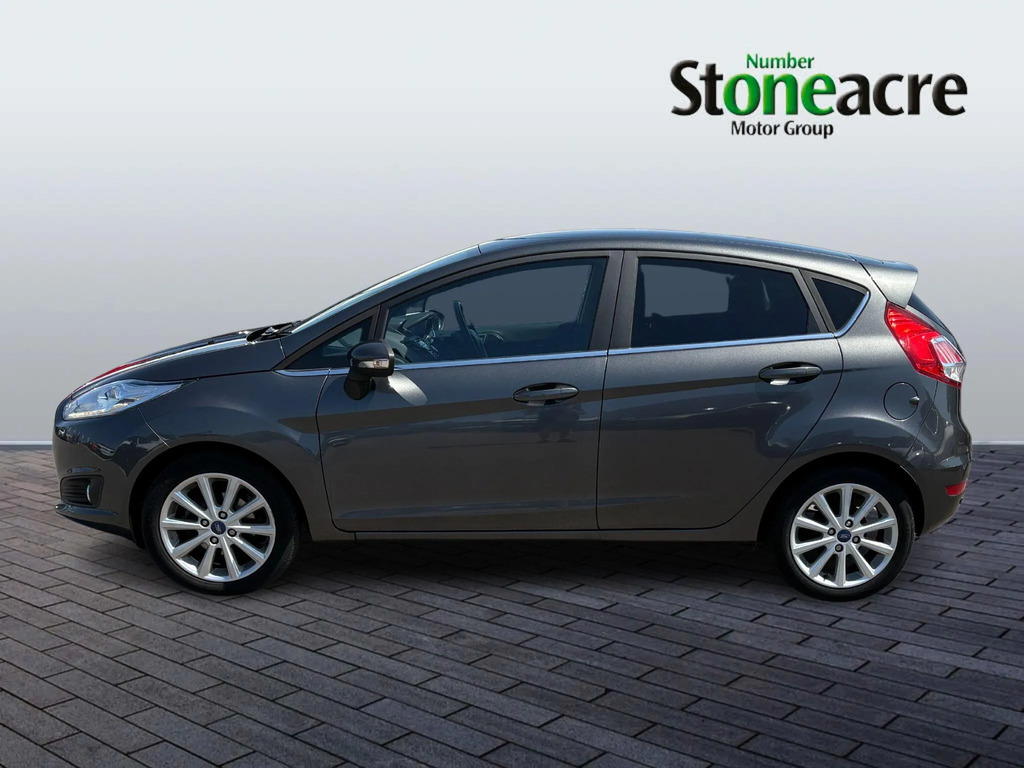 Ford Fiesta Hatchback Red #5