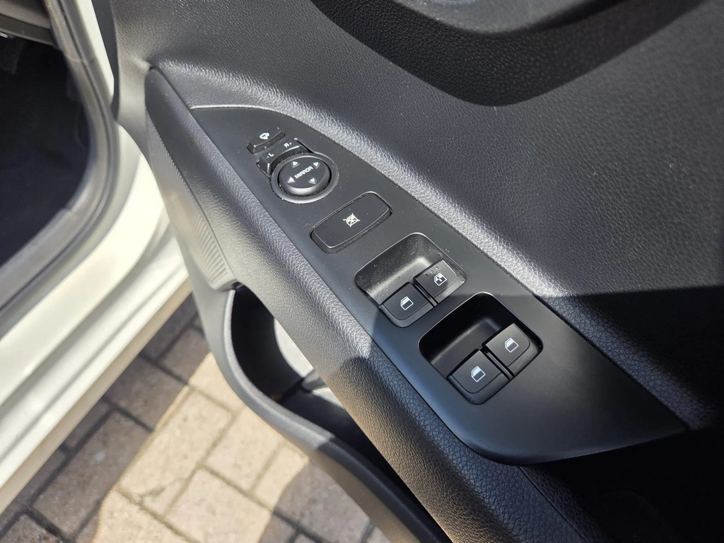 Kia RIO 2 1.2 5 Speed Grey #20