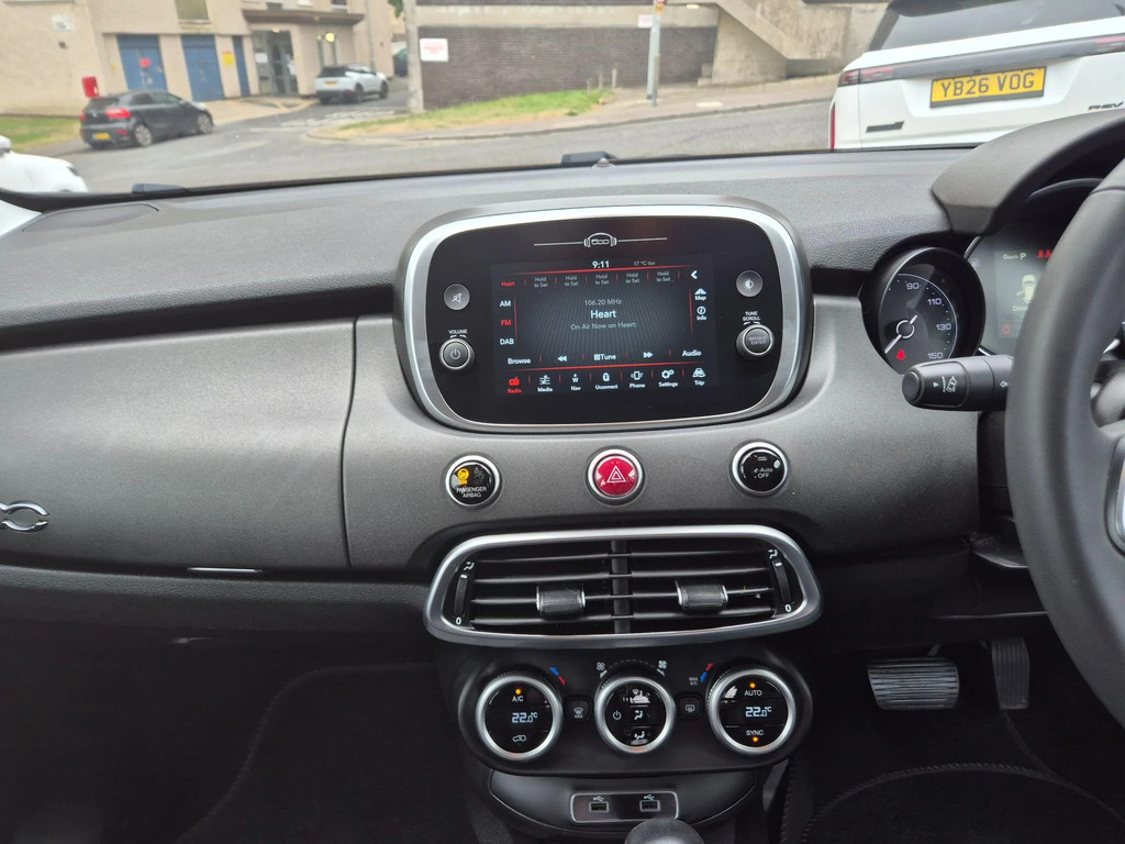 Fiat 500X Automatic White #16