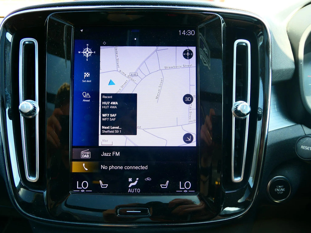 Volvo XC40 Black #18