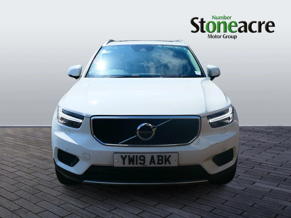 Volvo XC40 1.5 T3 Momentum Euro 6 Ss #2