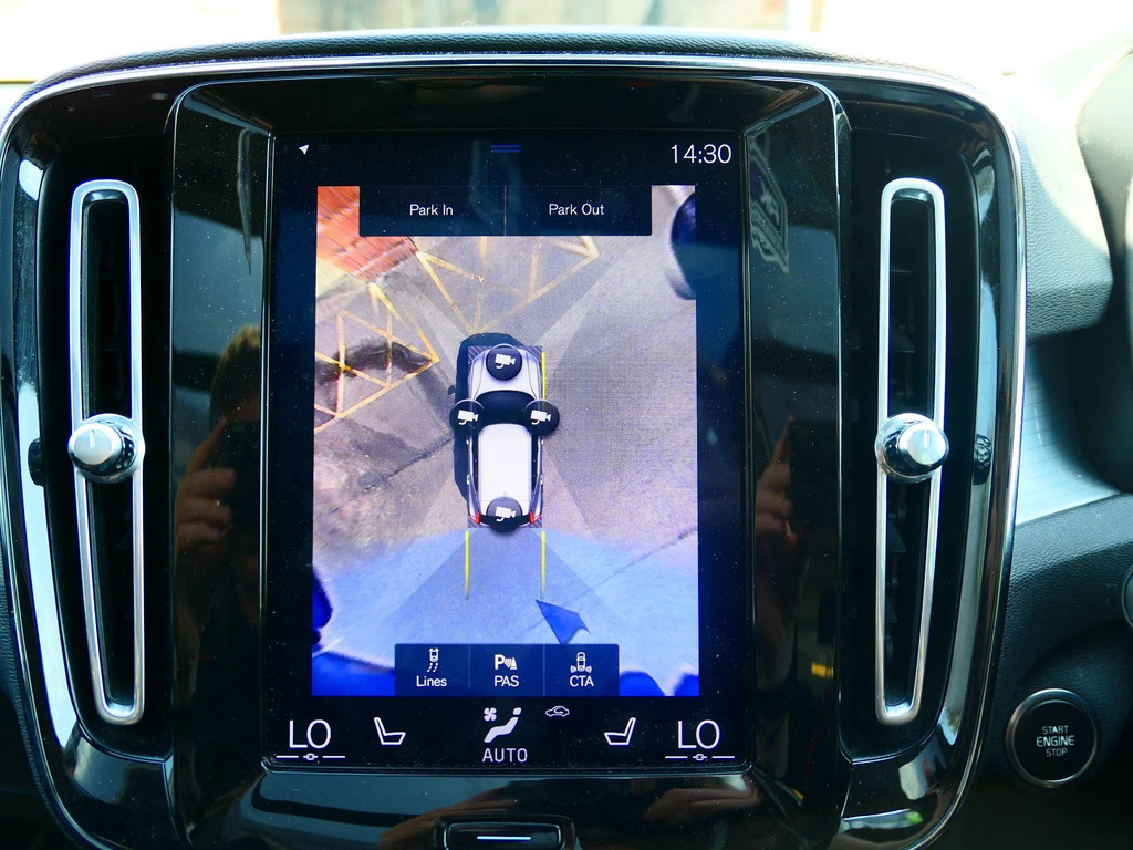 Volvo XC40 Black #22