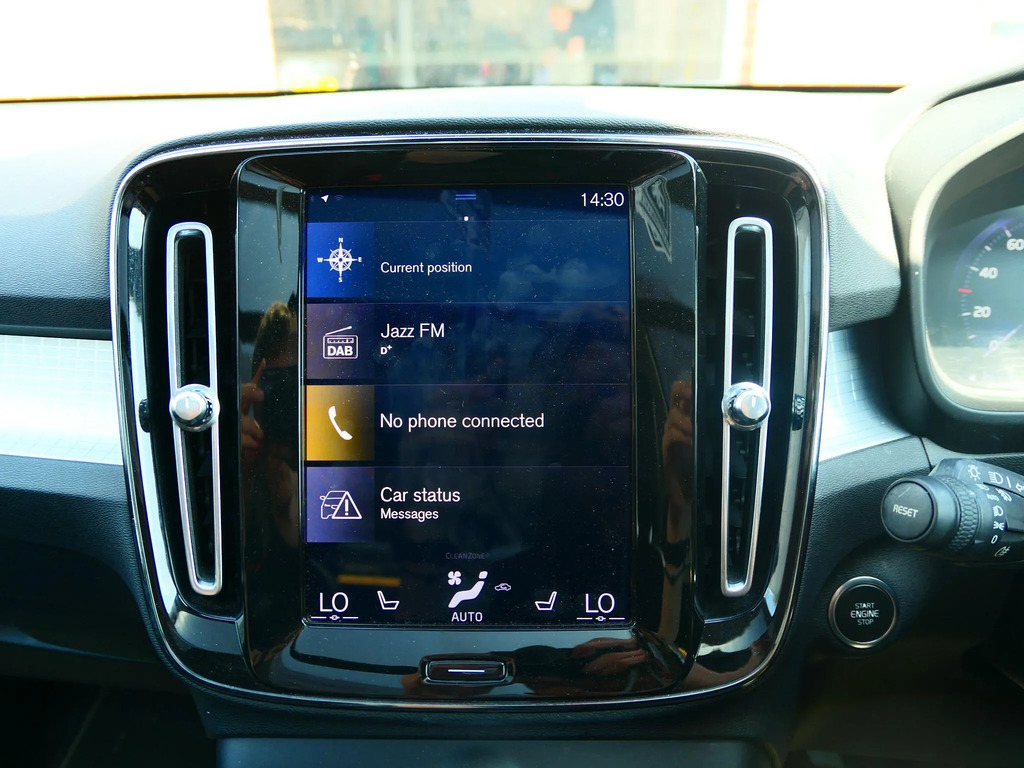 Volvo XC40 Black #17