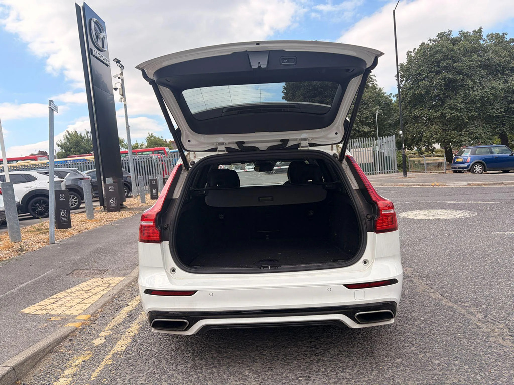 Volvo V60 D3 Momentum Plus Blue #20