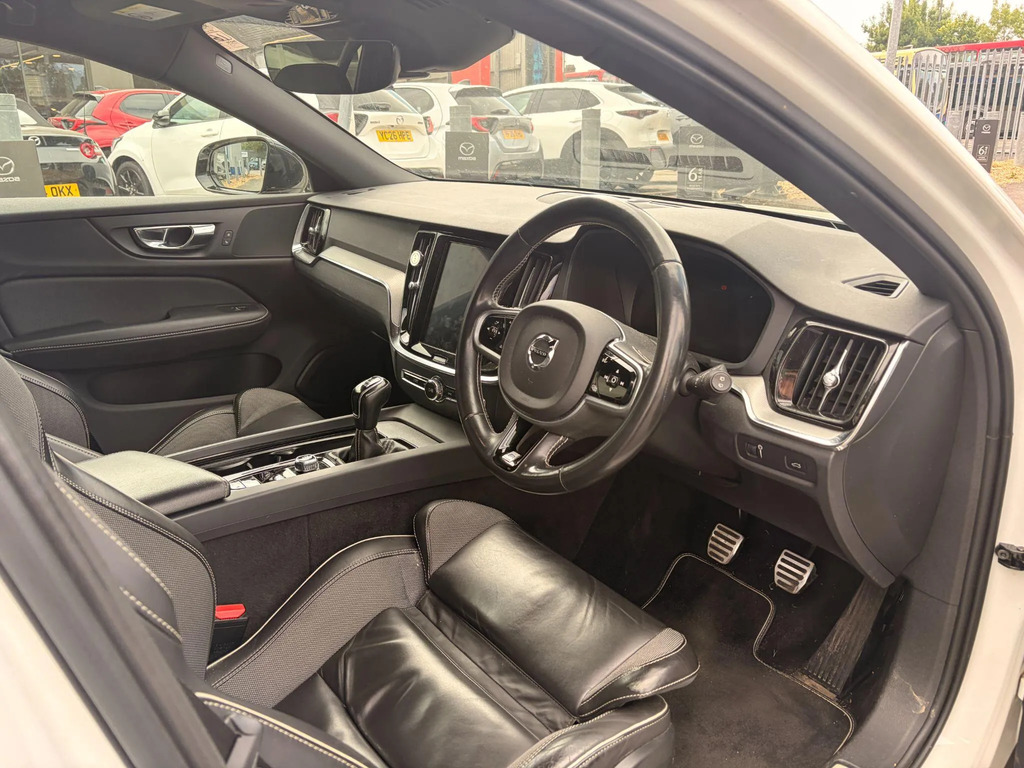 Volvo V60 D3 Momentum Plus Blue #10