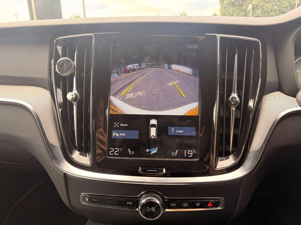 Volvo V60 D3 Momentum Plus Blue #17
