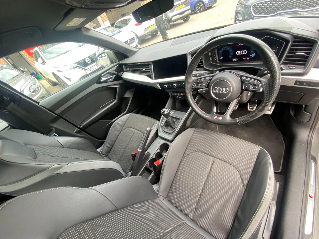 Audi A1 25 Tfsi Technik Black #11