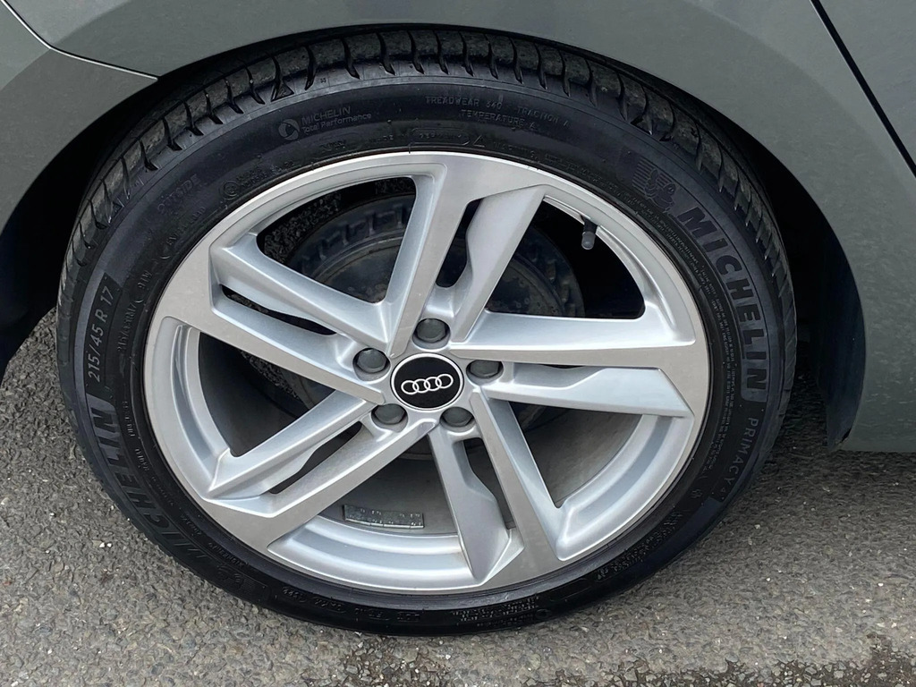 Audi A1 25 Tfsi Technik Black #8