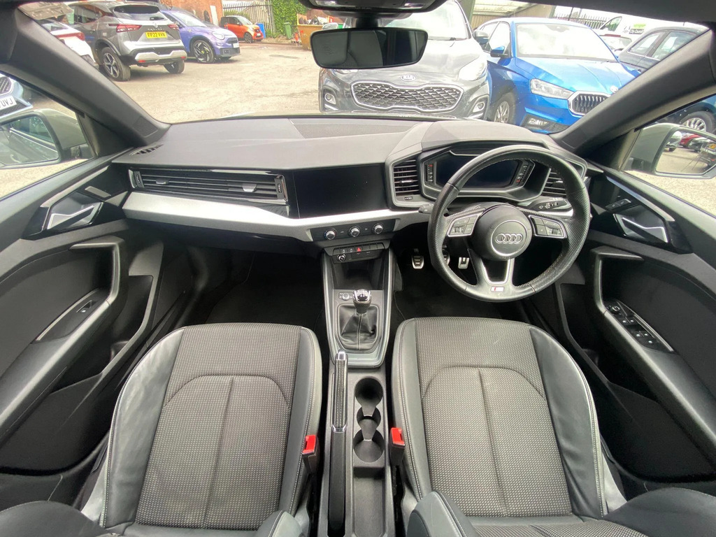 Audi A1 25 Tfsi Technik Black #9