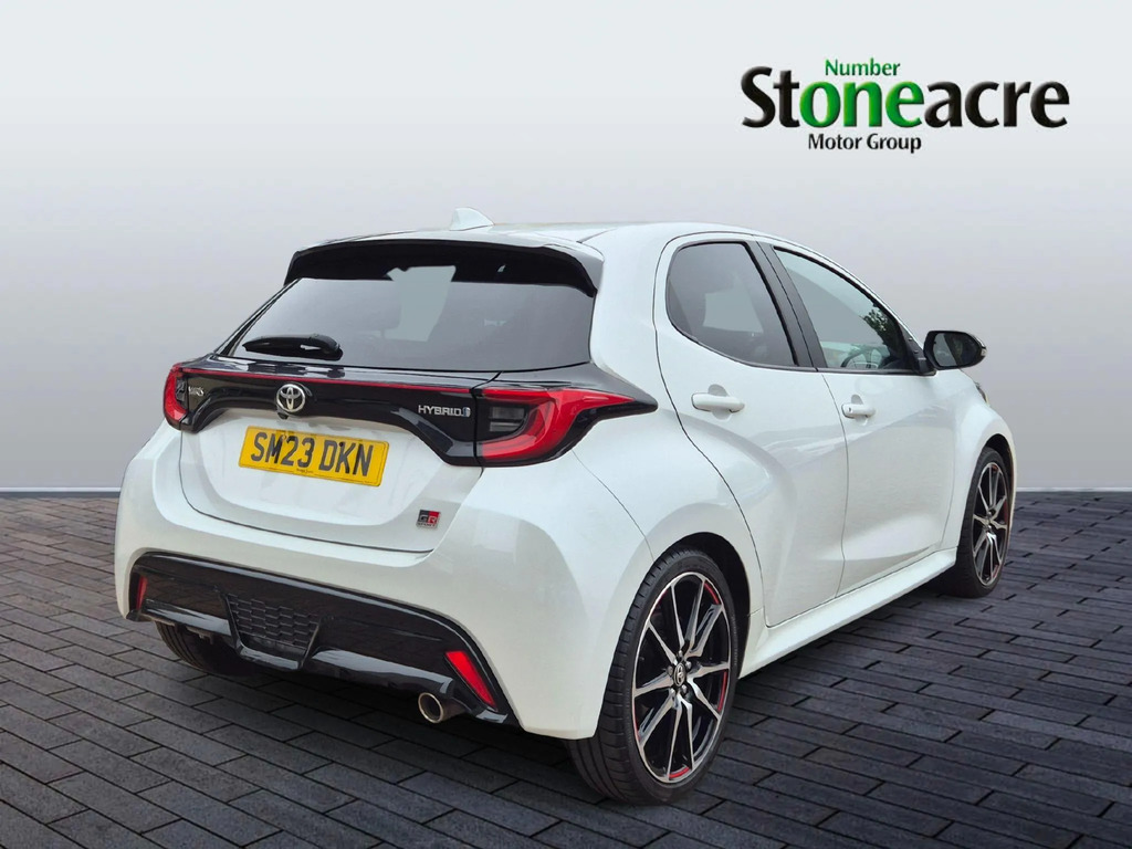 Toyota Yaris 1.5 Hybrid Gr Sport Cvt  #3