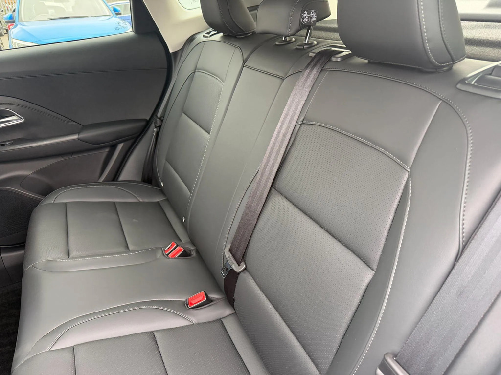 MG ZS 1.5 Se White #12