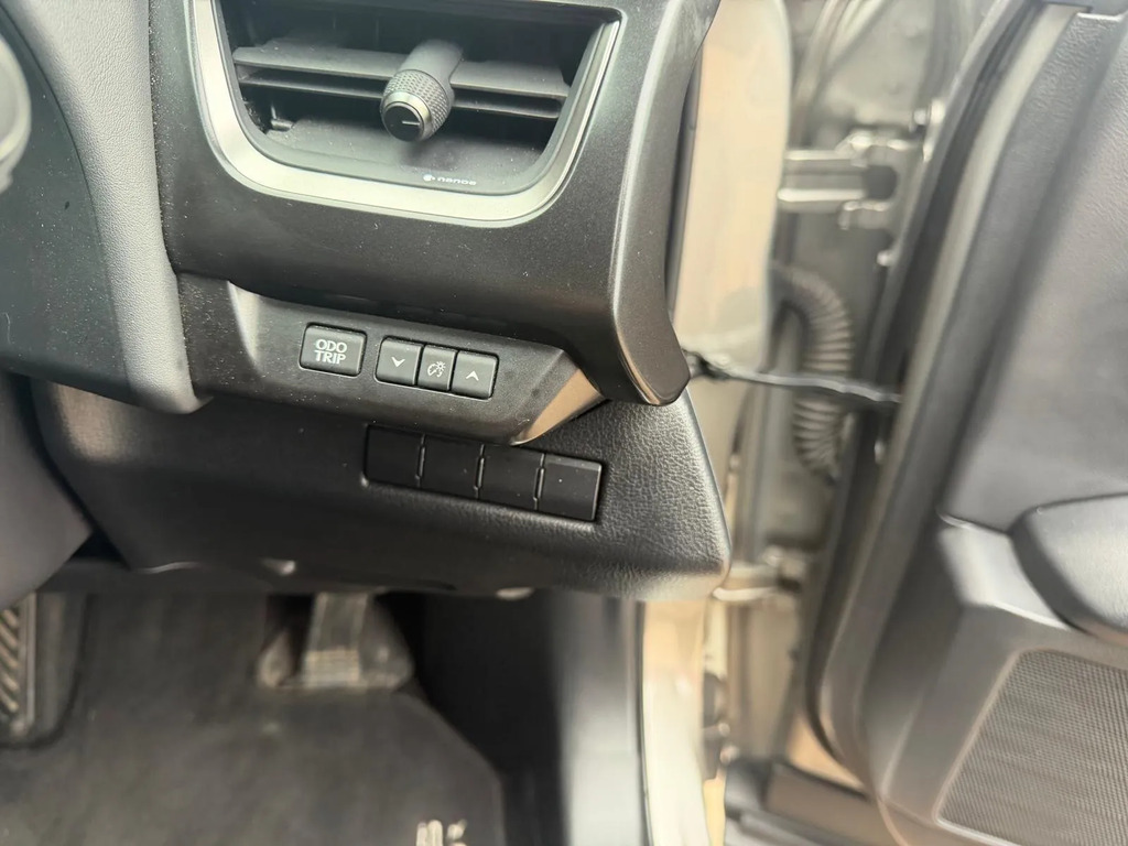 Lexus UX 300E Grey #9