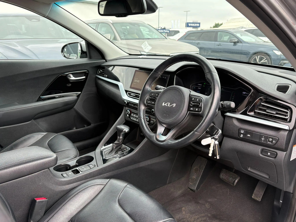 Kia Niro 4 Black #10