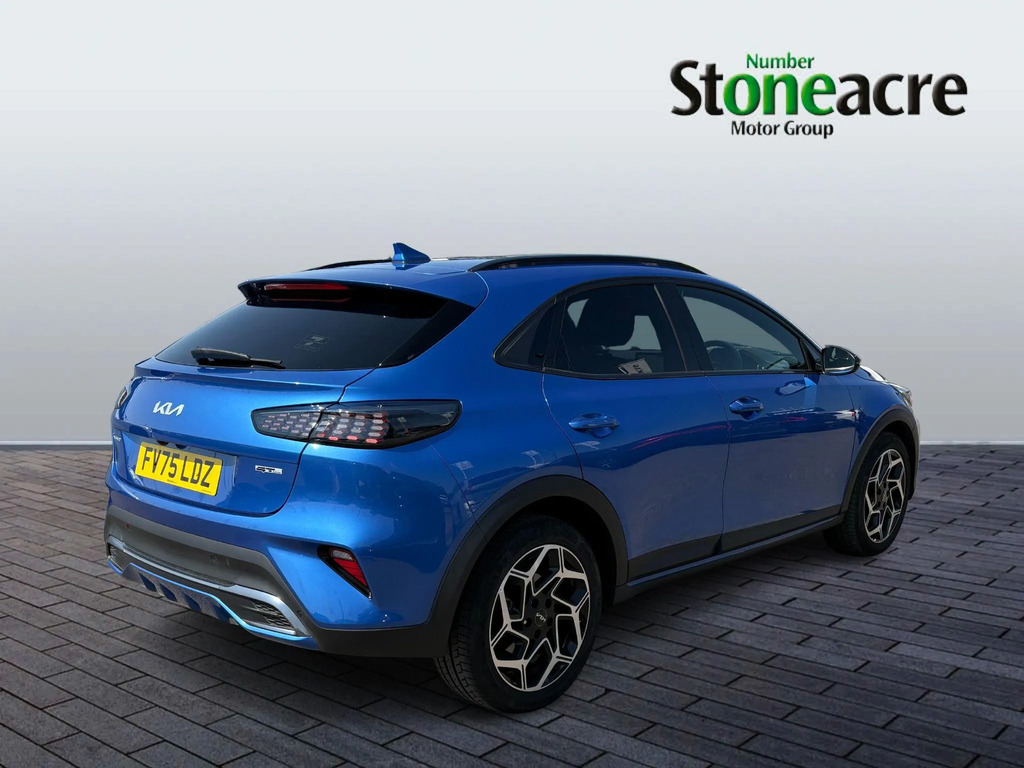 Kia Xceed 2 Red #8