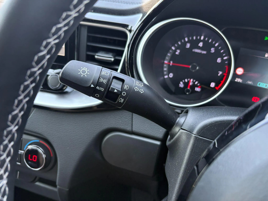 Kia Xceed 2 Red #17