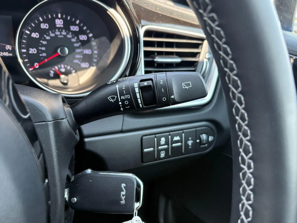 Kia Xceed 2 Red #16