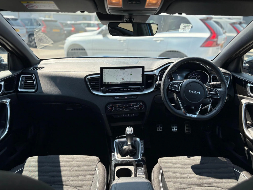 Kia Xceed 2 Red #10