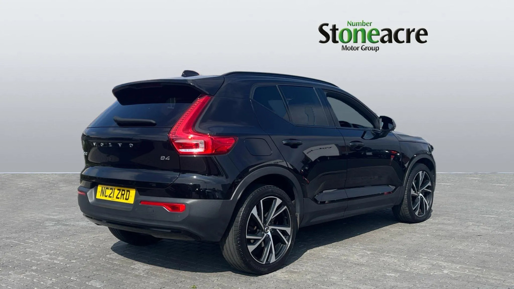 Volvo XC40 2.0 B4p R Design Pro NC21ZRD Black #2
