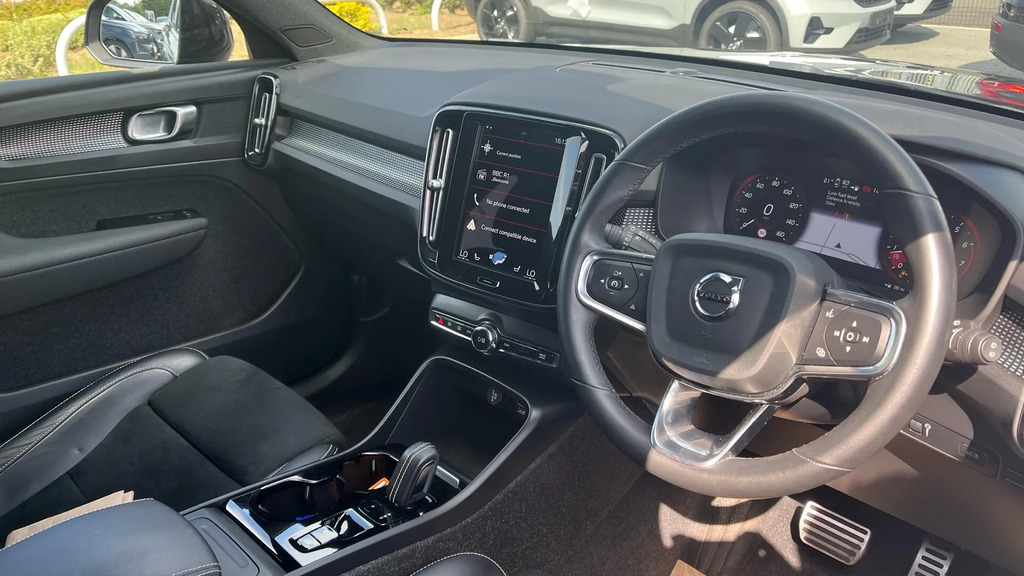 Volvo XC40 2.0 B4p R Design Pro NC21ZRD Black #4