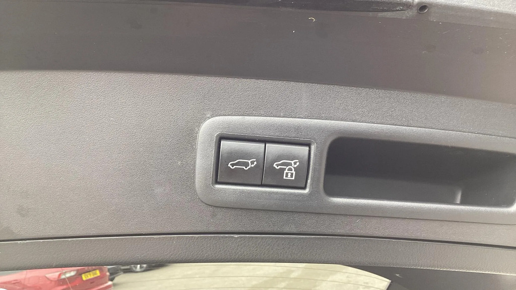 Lexus UX Hatchback Black #39