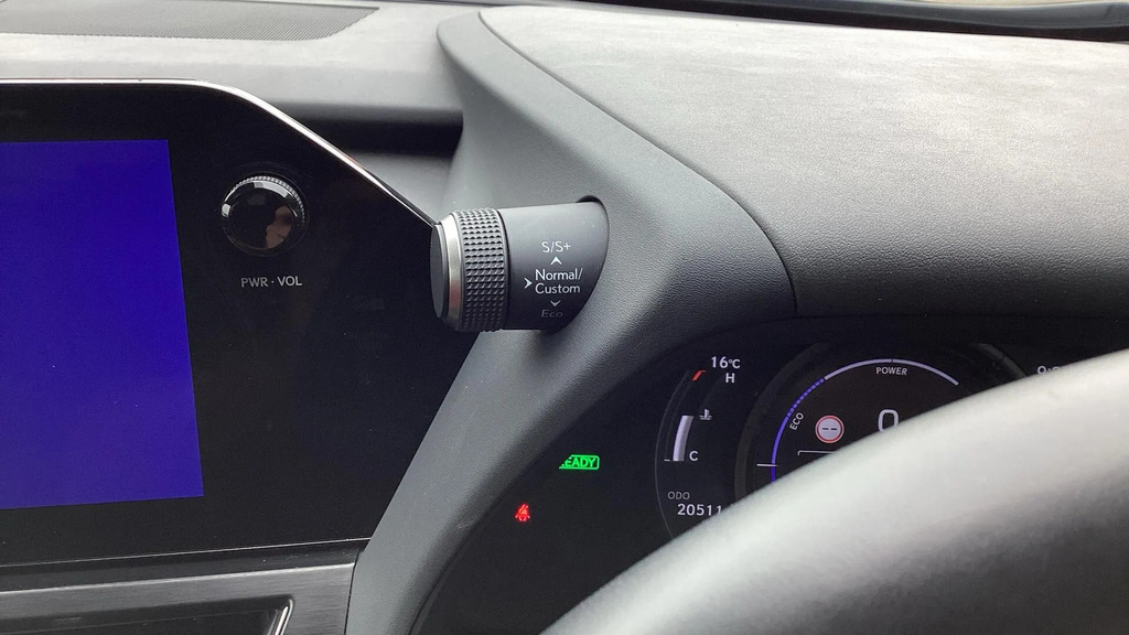 Lexus UX Hatchback Black #30