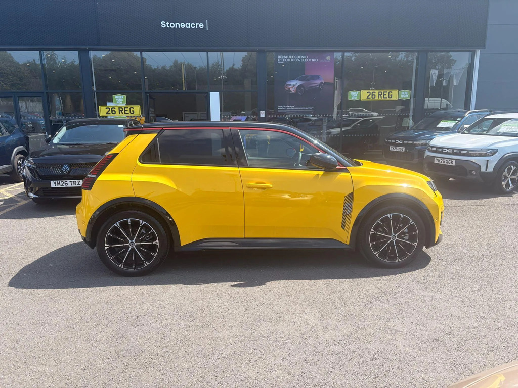 Renault 5 E-Tech Comfort Range 52Kwh Iconic Five  #2