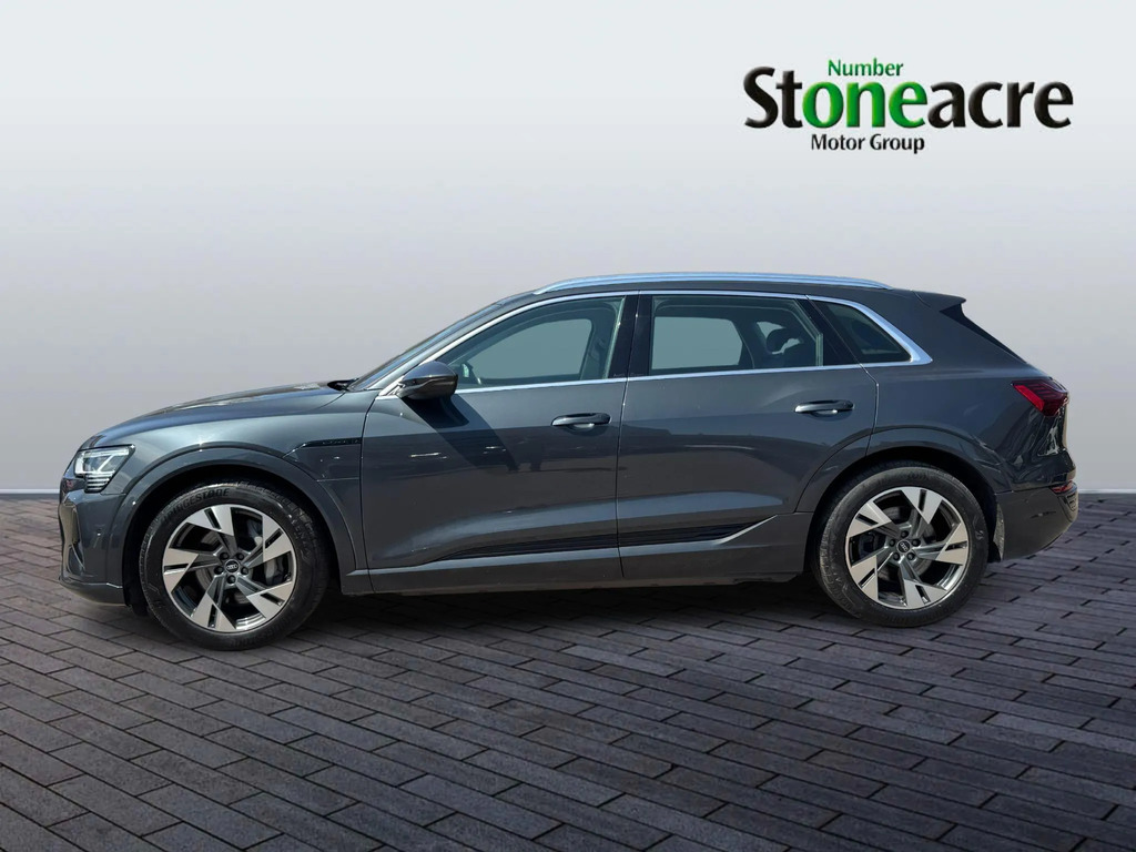 Audi Q8 e tron 50 Sport Quattro 95Kwh 11Kw Charger #5