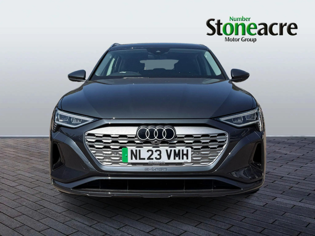 Audi Q8 e tron 50 Sport Quattro 95Kwh 11Kw Charger #2