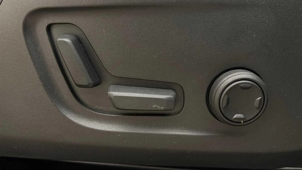Volvo XC40 Plus Grey #24