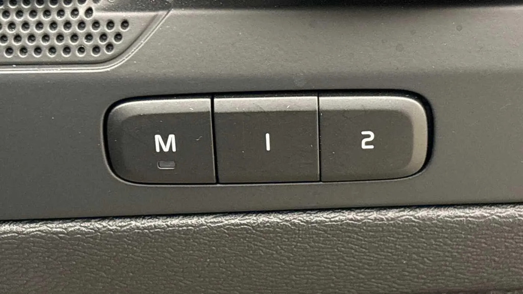 Volvo XC40 Plus Grey #22