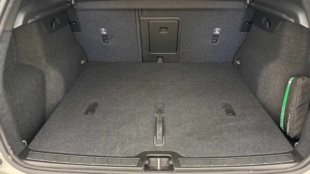 Volvo XC40 Plus Grey #12