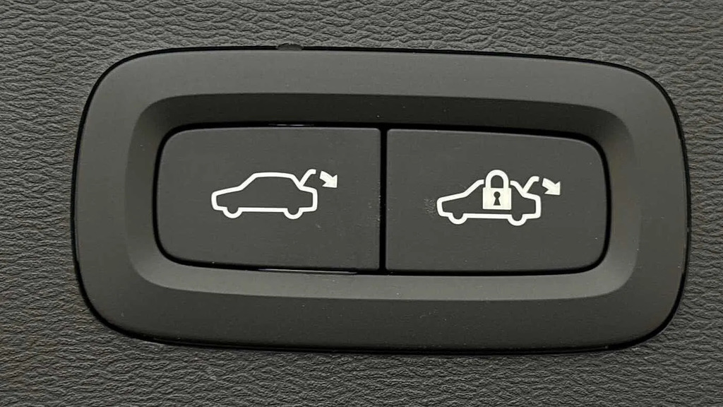 Volvo XC40 Plus Grey #16