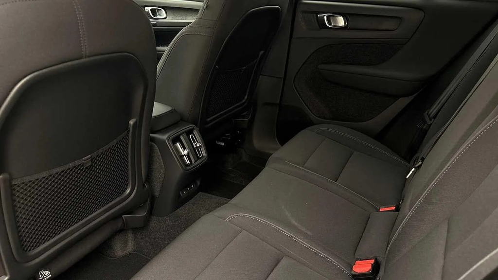 Volvo XC40 Plus Grey #11