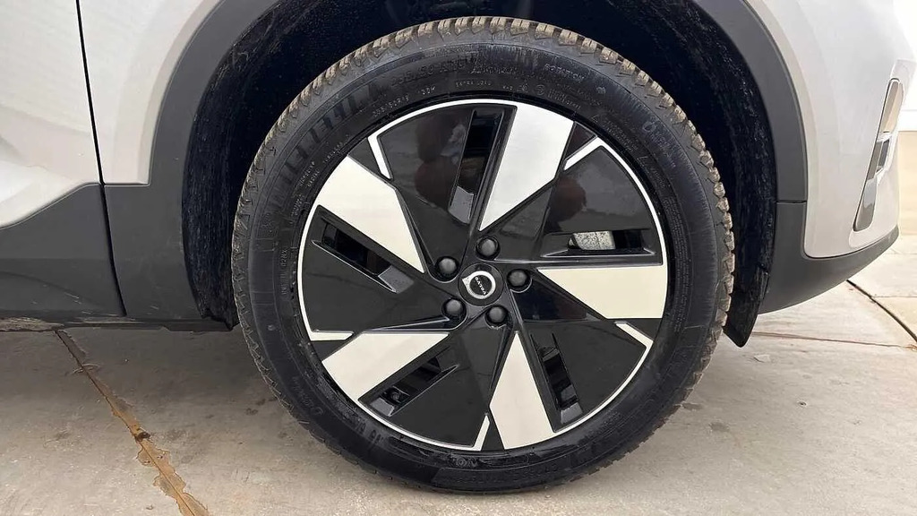 Volvo XC40 Plus Grey #13