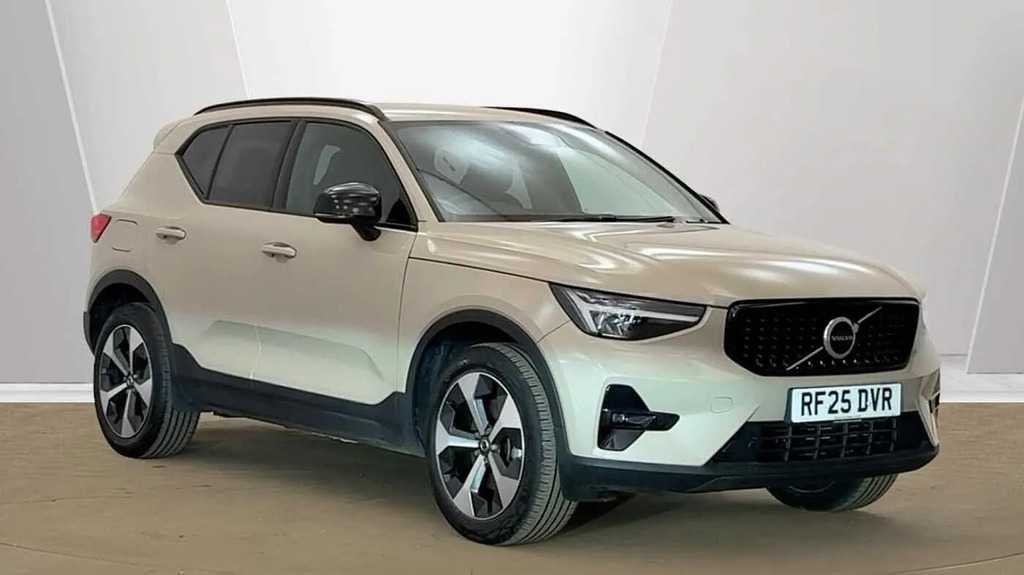 Volvo XC40 2.0 B4p Plus Dark 