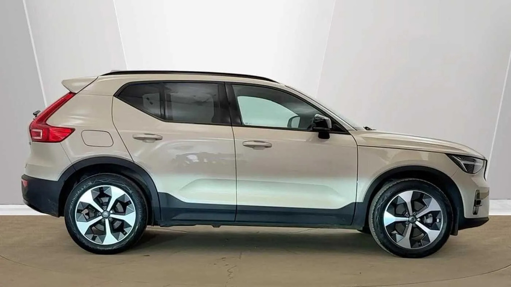 Volvo XC40 2.0 B4p Plus Dark #2