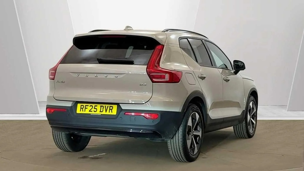 Volvo XC40 2.0 B4p Plus Dark #3