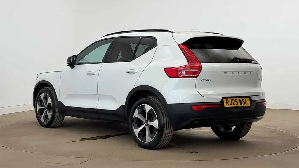 Volvo XC40 2.0 B4p Plus Dark #5
