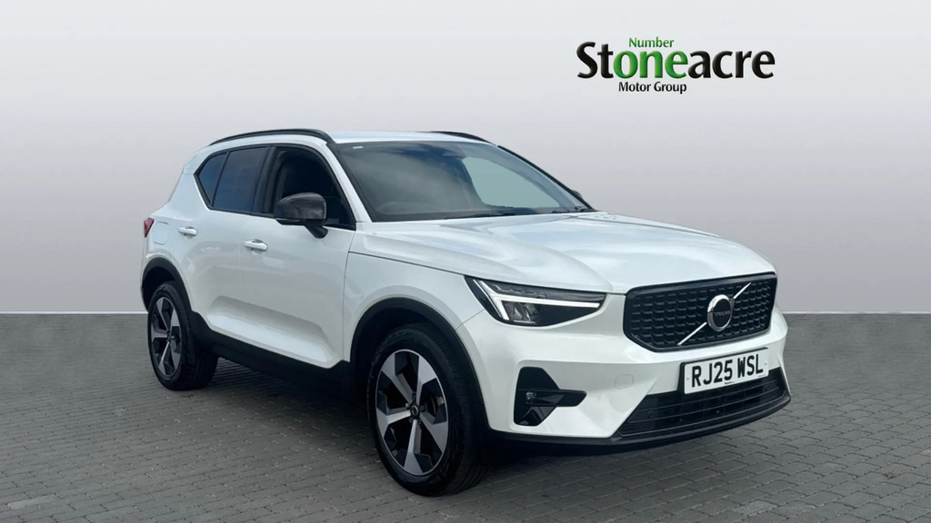 Volvo XC40 2.0 B4p Plus Dark