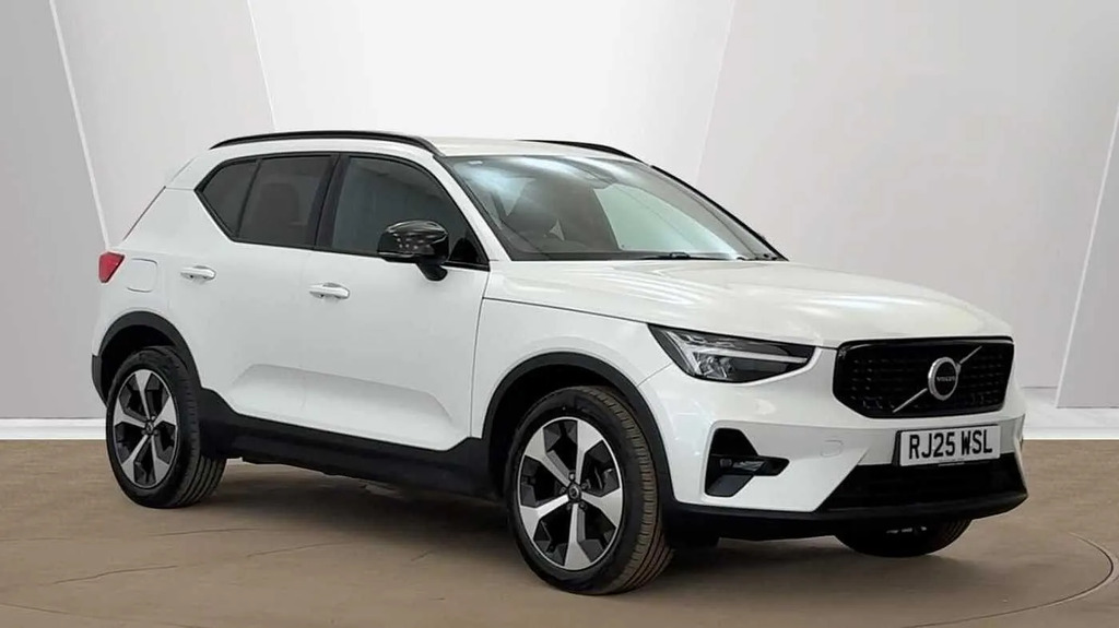 Volvo XC40 2.0 B4p Plus Dark 