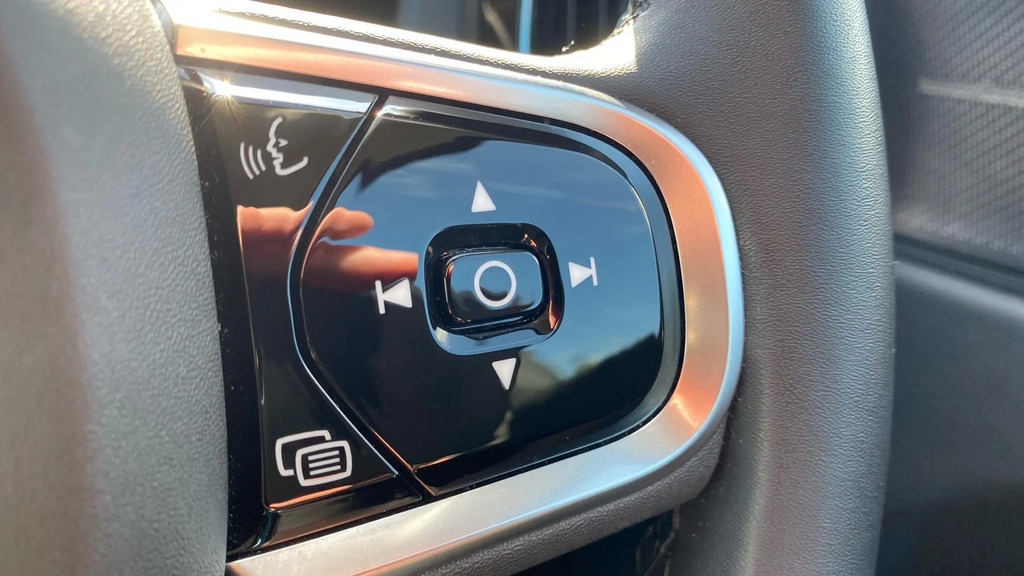 Volvo XC60 Plus Grey #17