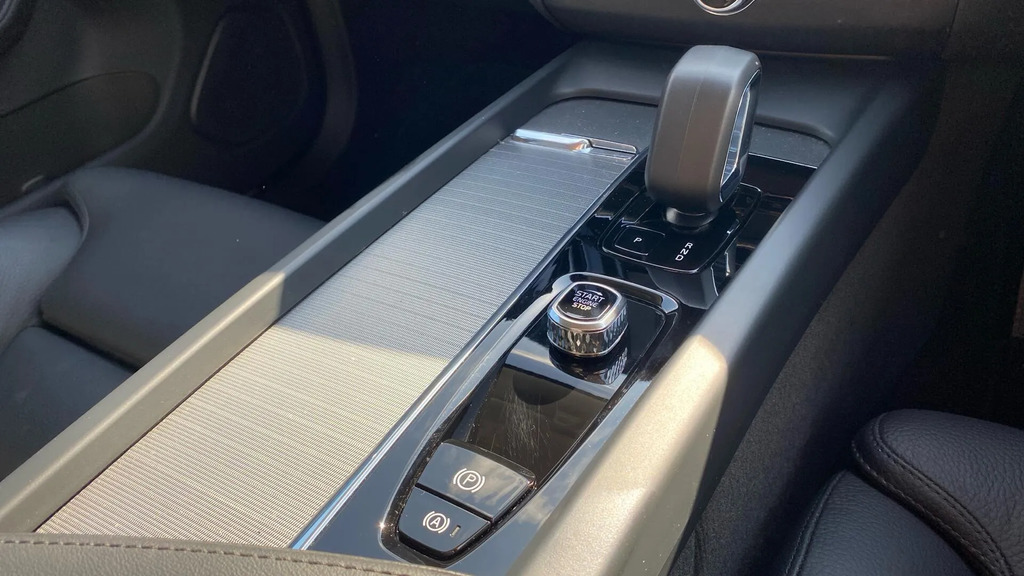 Volvo XC60 Plus Grey #11
